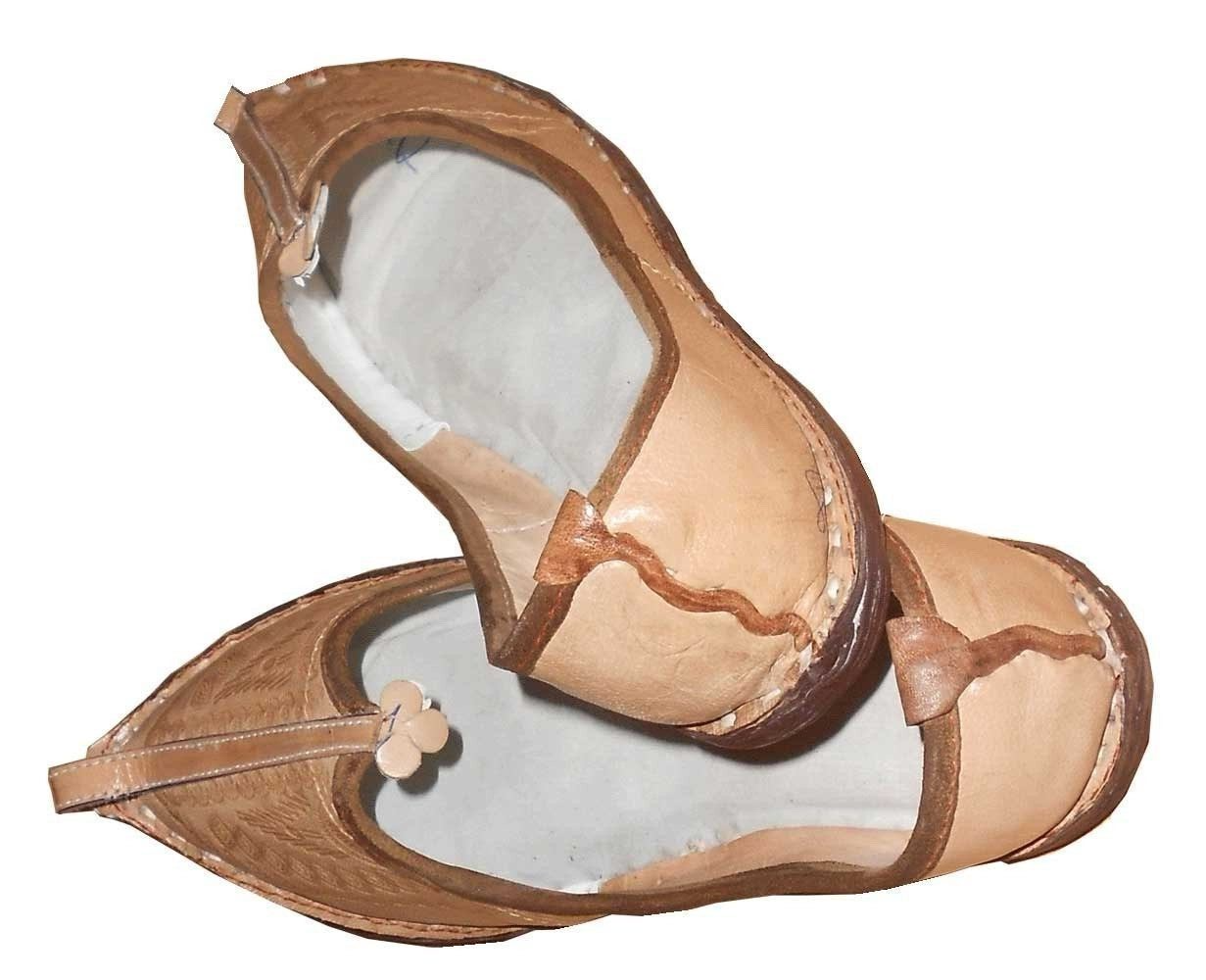 By Kalra Creations Men Shoes Handmade Indian Espadrilles Leather Jutties Cream Mojaries Flip-Flops Flat US 7