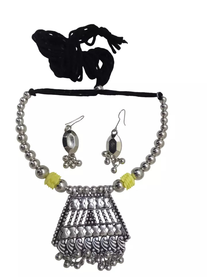 Women Silver Oxidised Necklace With Earrings Pendant Clip On Nose Pin Combo Set By Kalra Creations