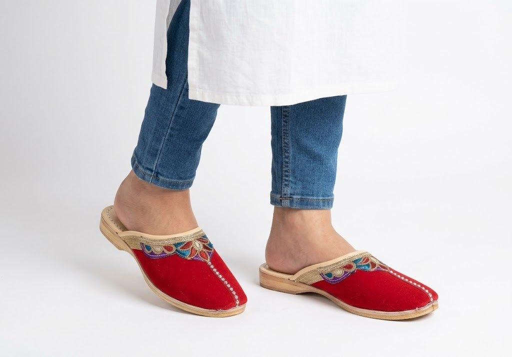 Women’s Wedding Clogs Embroidered Flats Jutti