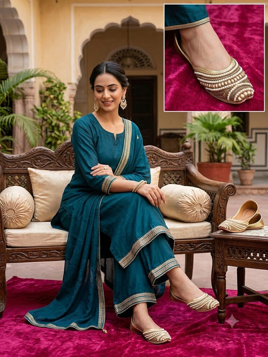 Women’s Punjabi Jutti Embroidered Multi-color Mojari