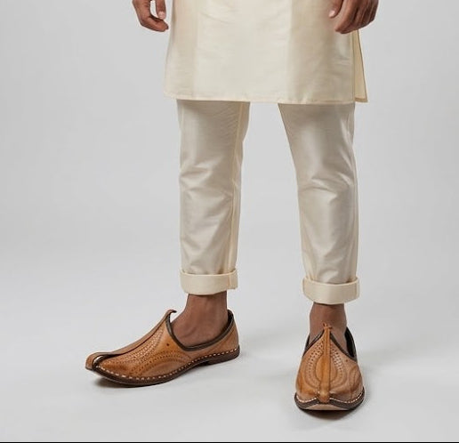 Men Handmade Camel Jutti Genuine Leather Khussa