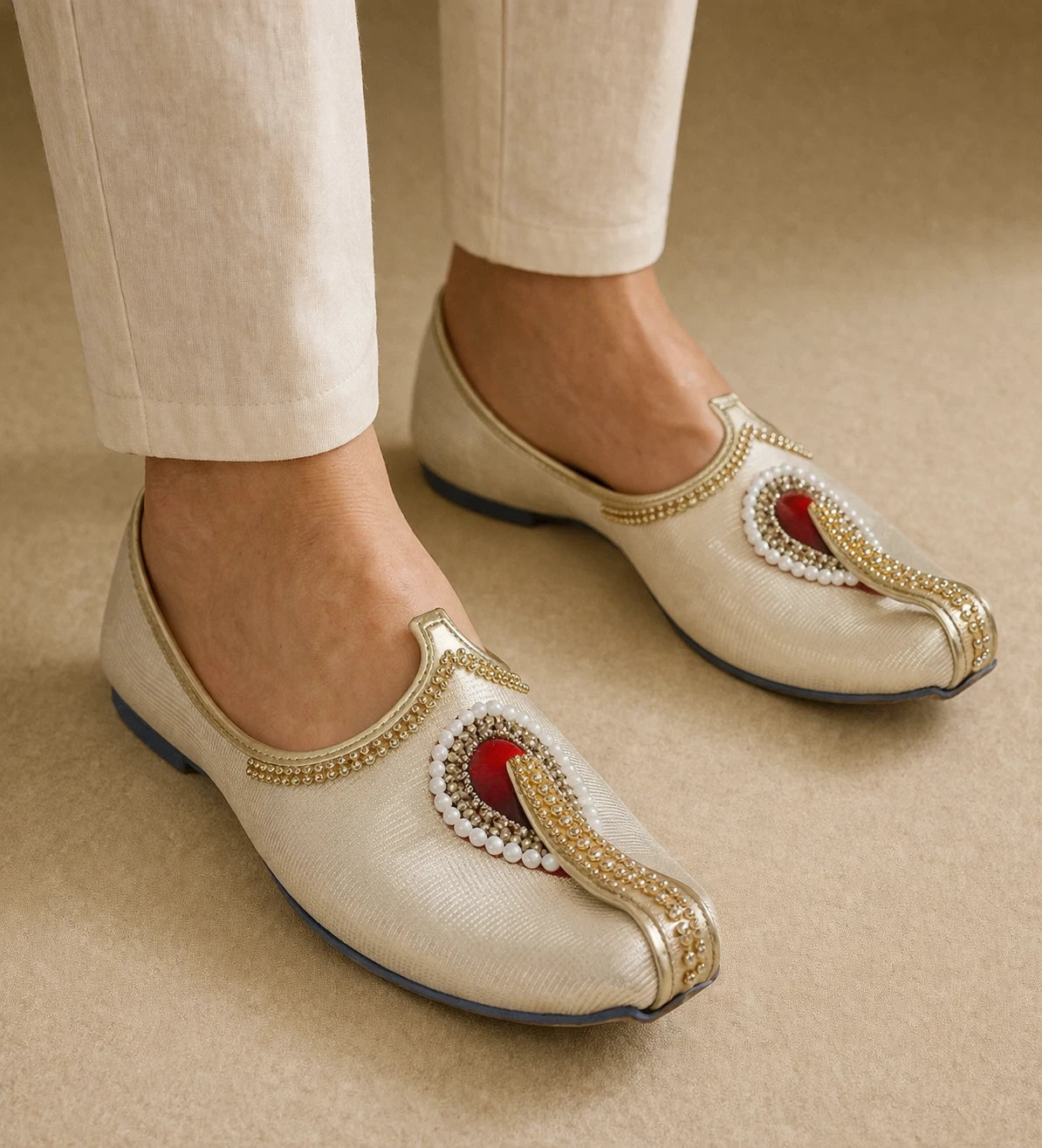 Traditional Indian Mojari Men Shoes Cream Wedding Jutties