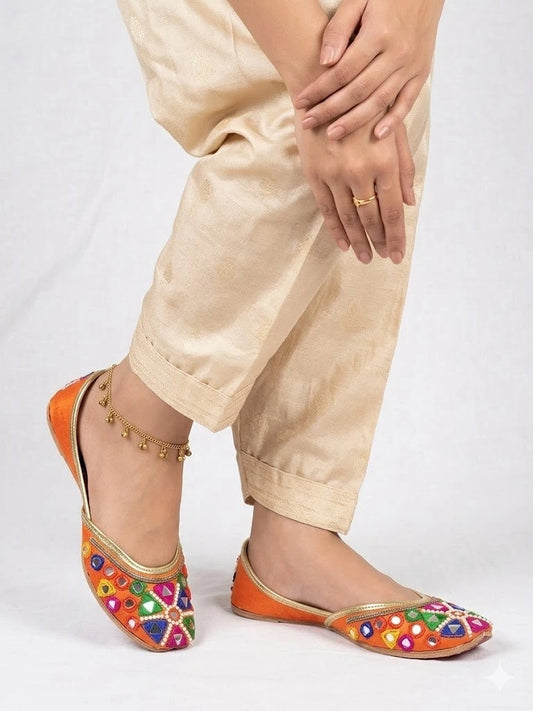 Women’s Punjabi Jutti Embroidered Multicolor Mojari