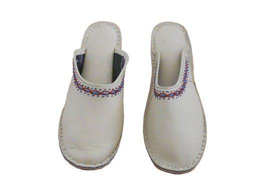 By Kalra Creations Women Slippers Indian Handmade Leather Mojaries Cream Clogs Jutties Flip-Flops Flat US 5