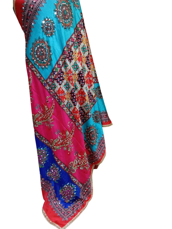 Pakistani Women Dupatta Handwork Perfect Weddings Festivals