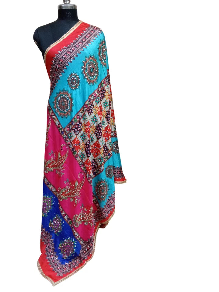 Pakistani Women Dupatta Handwork Perfect Weddings Festivals